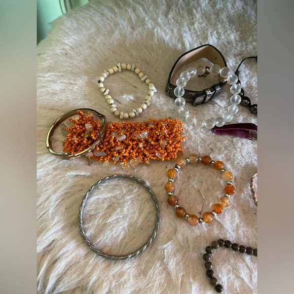 Eclectic 13 Piece Bracelet Bundle - Picture 14 of 16